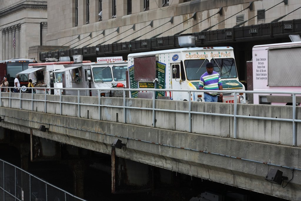 Food-trucks-in-Philadelphia